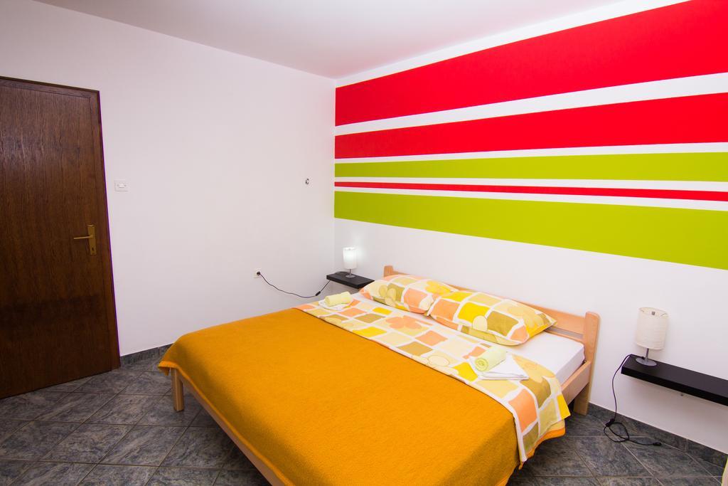 Apartmani Zuzic Крк Номер фото